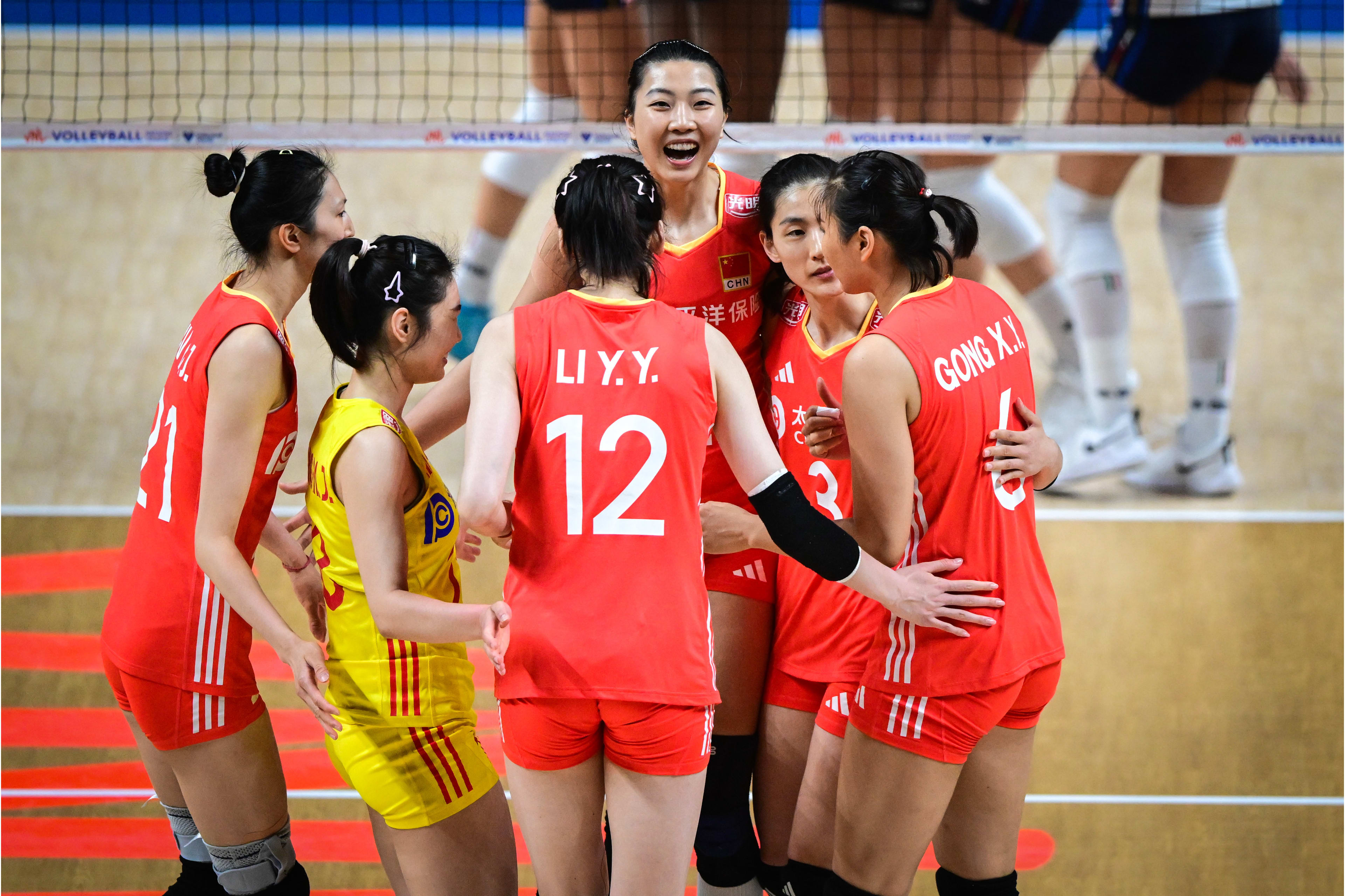 安博体育-包含世界女排联赛-中国女排0-3意大利香港站3胜1负收官的词条