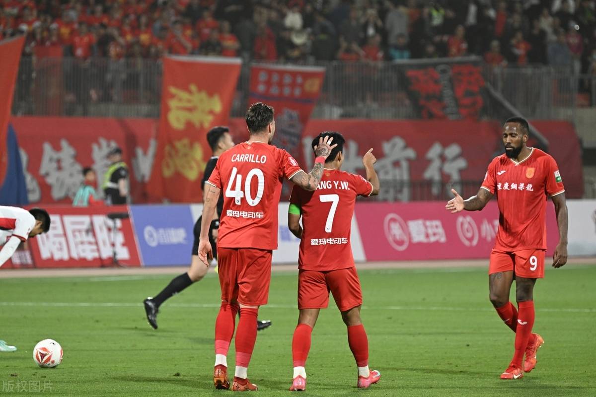 中甲第16轮杀疯了！广州豹0-2铁人1-0铜梁龙4-3绝杀，积分